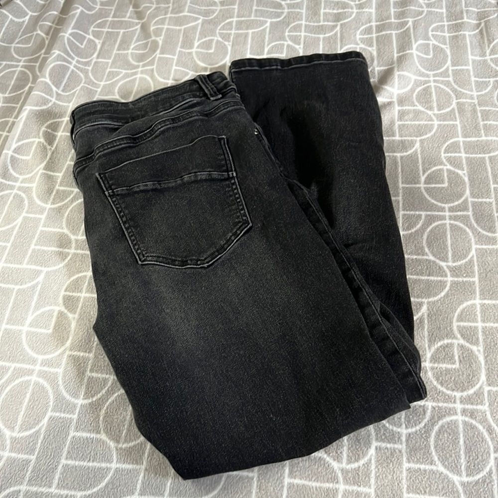 Women's High Rise Straight Jeans